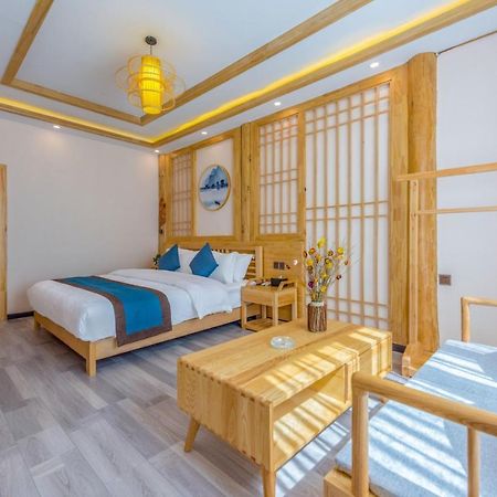 Peer & Forever Guest House Lijiang  Exteriör bild